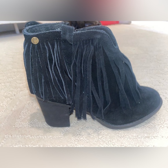 Heels - Picture 1 of 2